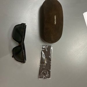 Tom Ford August TF678